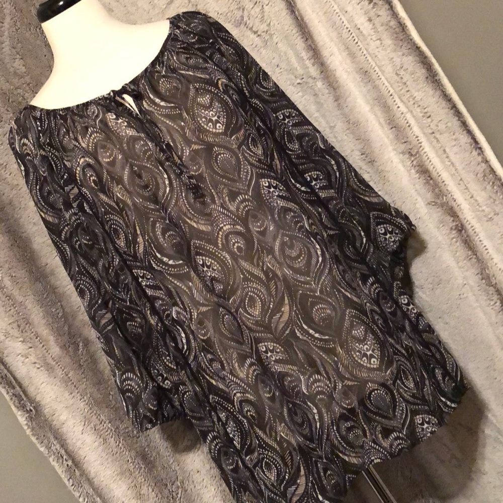 Beautiful Pattered Blouse